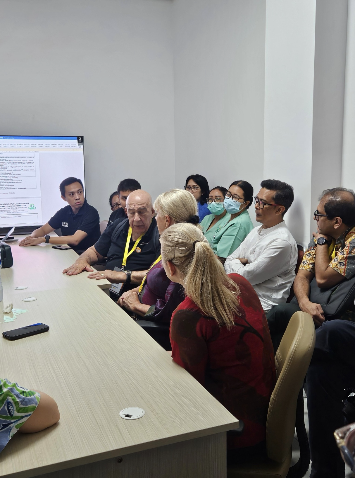 Pemaparan kondisi pasien dan rencana penatalaksanaan dalam forum klinis