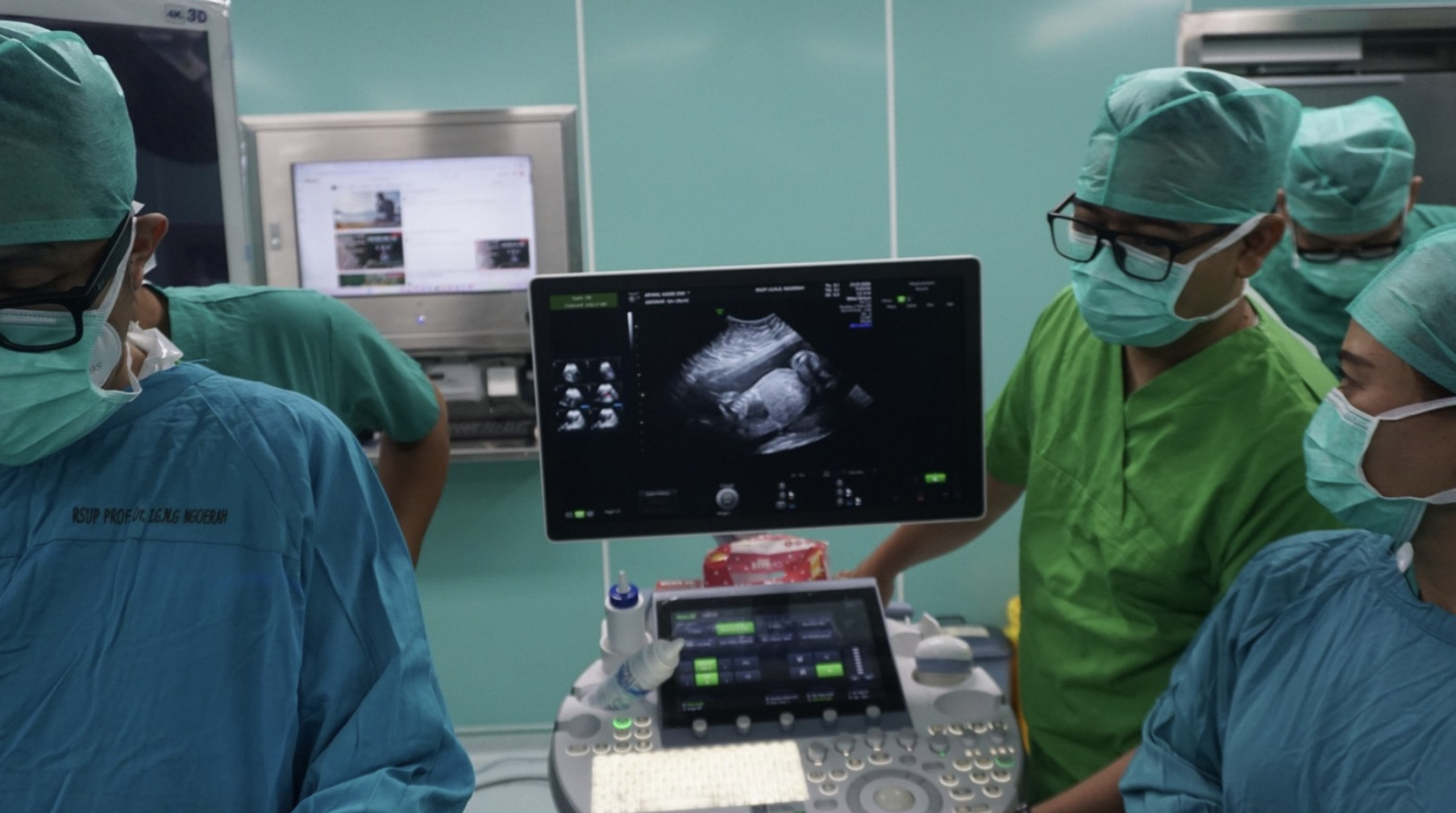 Pemantauan prosedur menggunakan ultrasonografi real-time