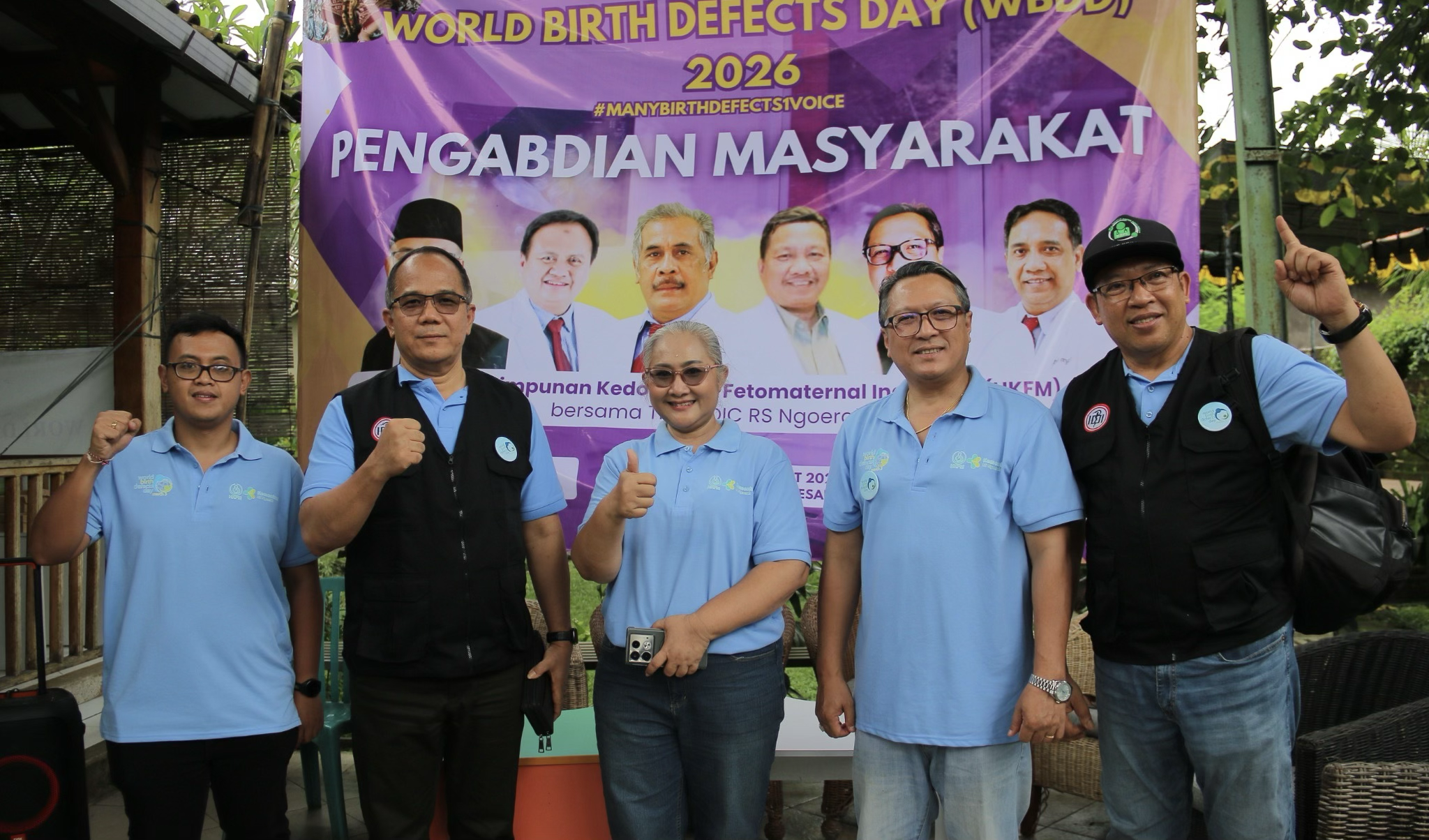 Kebersamaan panitia, tenaga kesehatan, dan mitra dalam rangkaian pengabdian masyarakat WBDD 2026